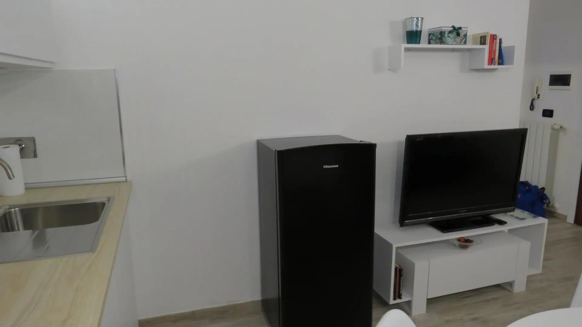 La Piccola Al Mare Apartment Livorno 0*,  Italy