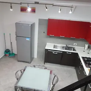 Casa N 2 Con Parcheggio Privato E Colonnina Ricarica Livorno